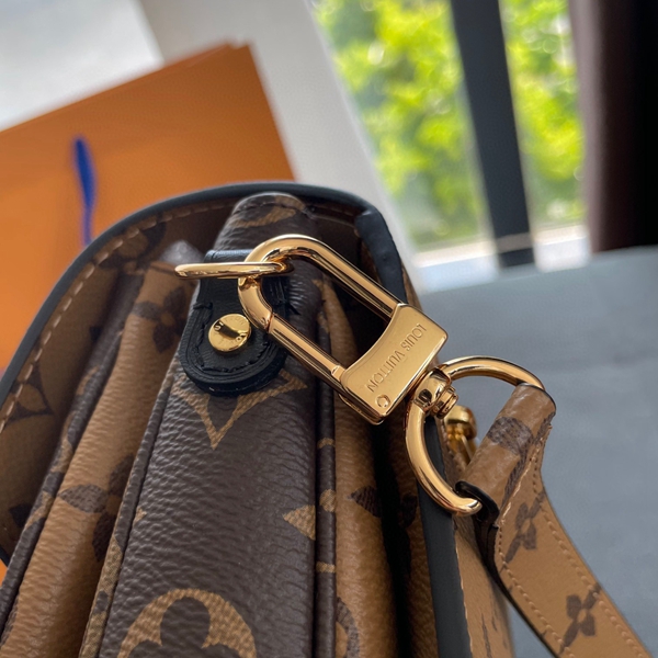 ルイヴィトンバッグ素材ディテール